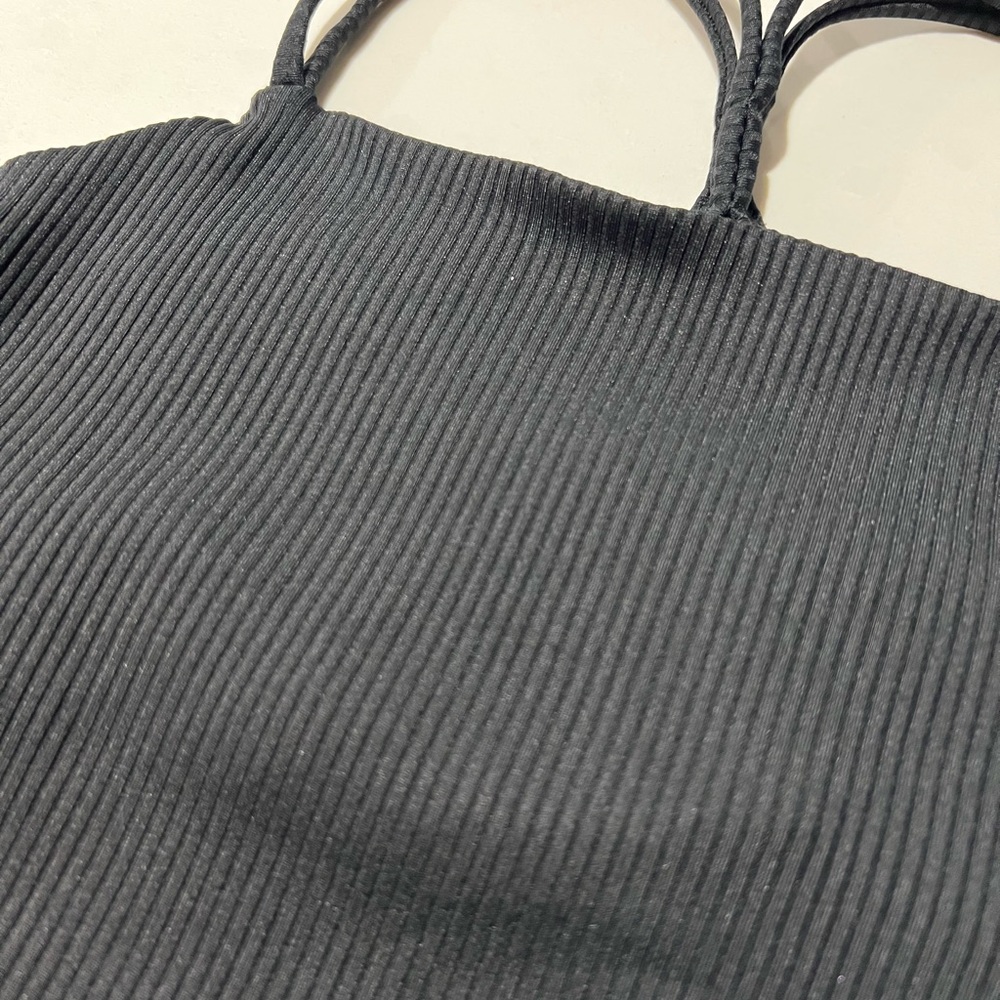 EUC Carbon38 cropped ribbed strappy camisole/tank in black - Picture 12 of 16